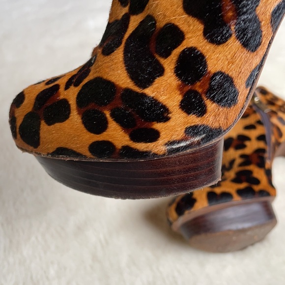 Tory Burch | Leopard Print Pony Hair Platform Ankle Booties | 8.5 - Picture 10 of 16